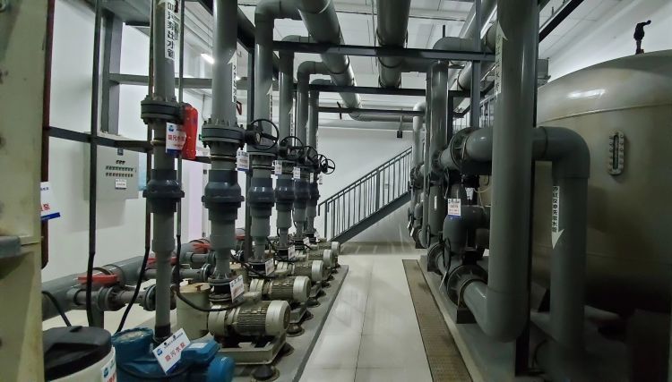 宁夏盐池县体育局泳池水处理设备工程项目开始施工